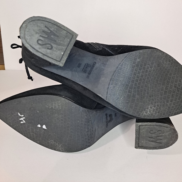 Christine She II booties - Picture 10 of 10